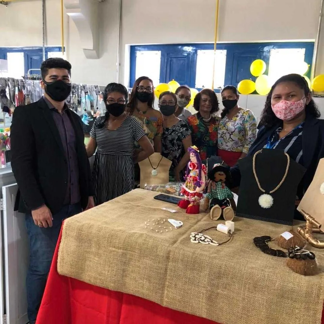 Sistema OCB-AP apoia Cooperativa Mãos que criam, no Mercado Central