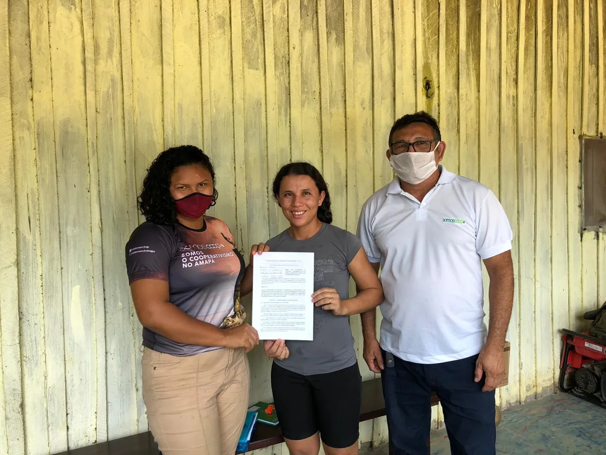 Visita a Cooperativa Agroextrativista dos Produtores do Município de Porto Grande (COAMP) e a Cooperativa dos Produtores Rurais do Matapi (COOPMA)