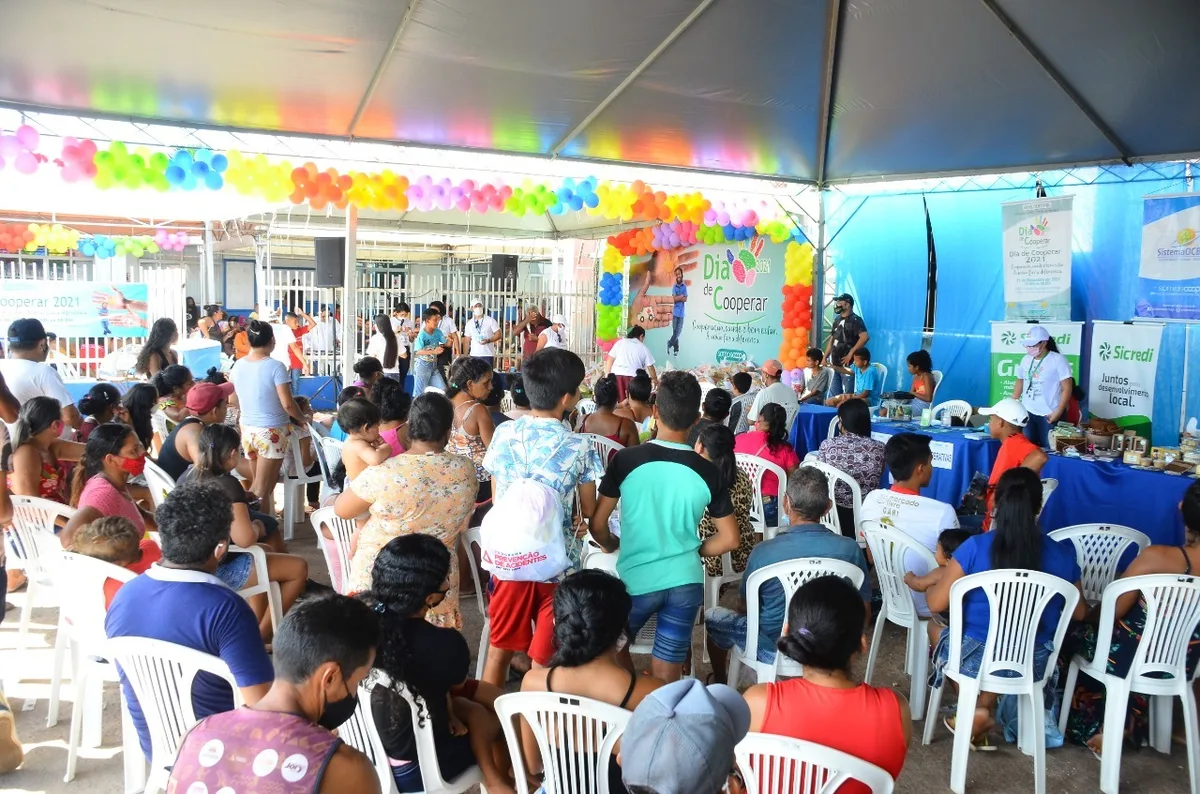Segurança alimentar: Dia C distribui mais de 1 tonelada de kits de alimentos para comunidade santanense