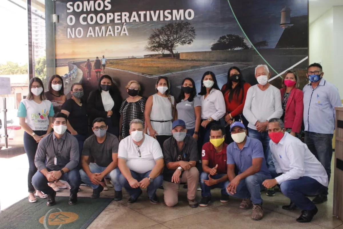 Cooperados aprendem sobre educação financeira para otimizar recursos de cooperativas no Amapá