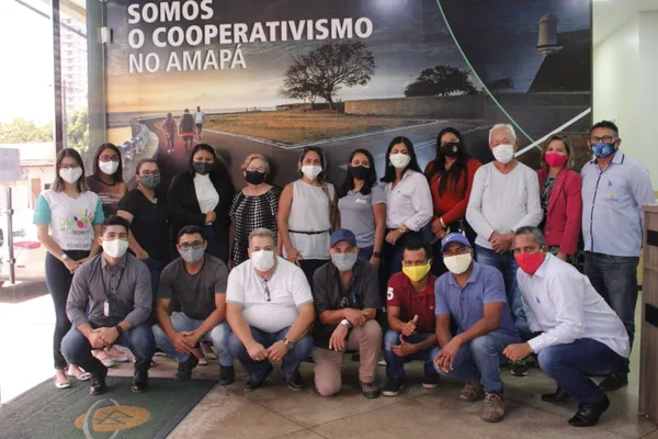 Cooperados aprendem sobre educação financeira para otimizar recursos de cooperativas no Amapá