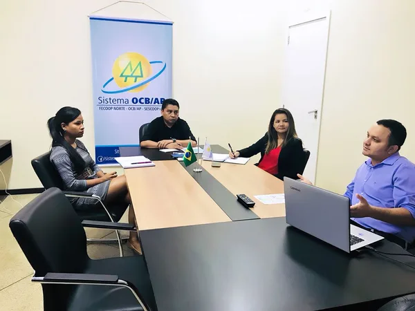 Projeto Desenvolvimento do Cooperativismo Financeiro é tema de reunião entre OCB/SESCOOP-AP e Sebrae