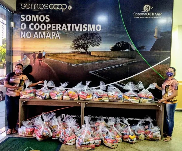 A Distribuidora Timbiras doa 50 cestas básicas que serão destinadas a Cáritas Diocesana de Macapá